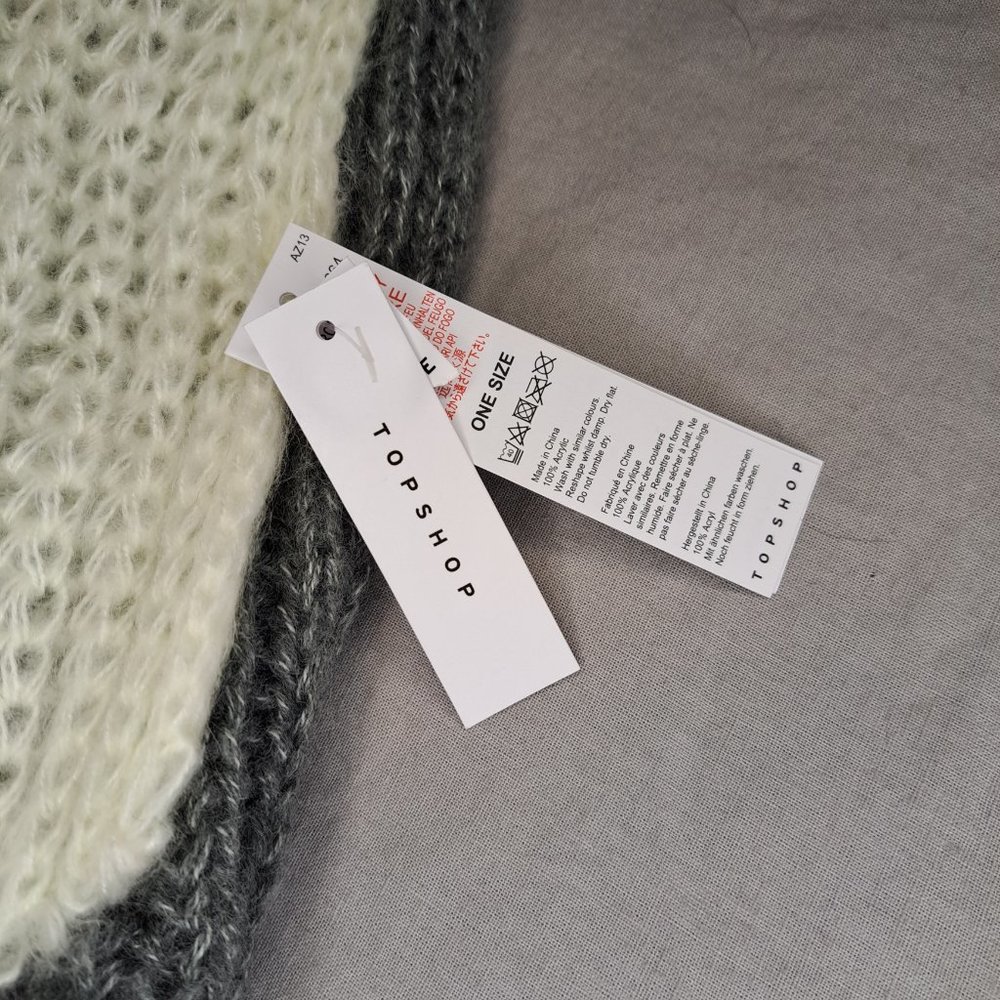 NEW TopShop Colorblock Chunky Knit Scarf Green White Gray One Size - Picture 3 of 3